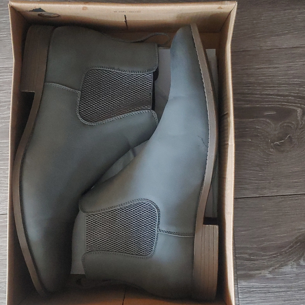 Chelsea Boots